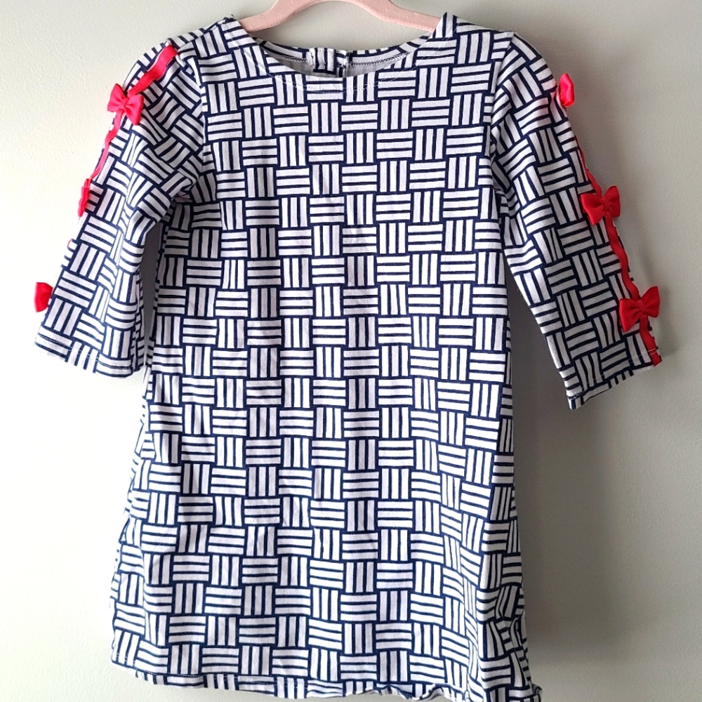 Long shirt perfect to swear with shorts or thights